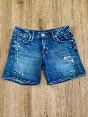 Silver Jeans Co Boyfriend Distressed Denim Shorts Sz 26 (Measures 31") 7” Inseam